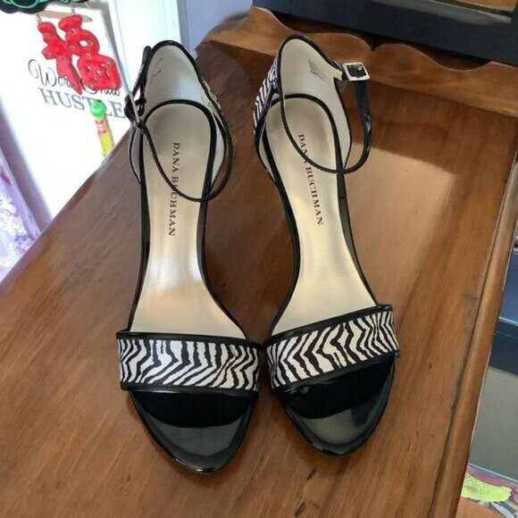 Dana Buchman Majorca Zebra Satin Heels 👠 - Picture 2 of 7